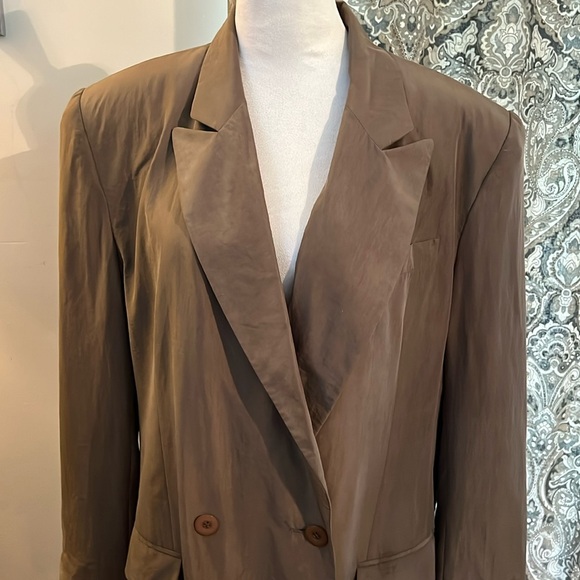 100% Silk Blazer - Picture 1 of 7